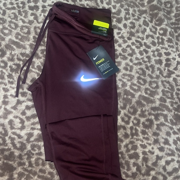 Brand new Nike leggings crop - Picture 2 of 4